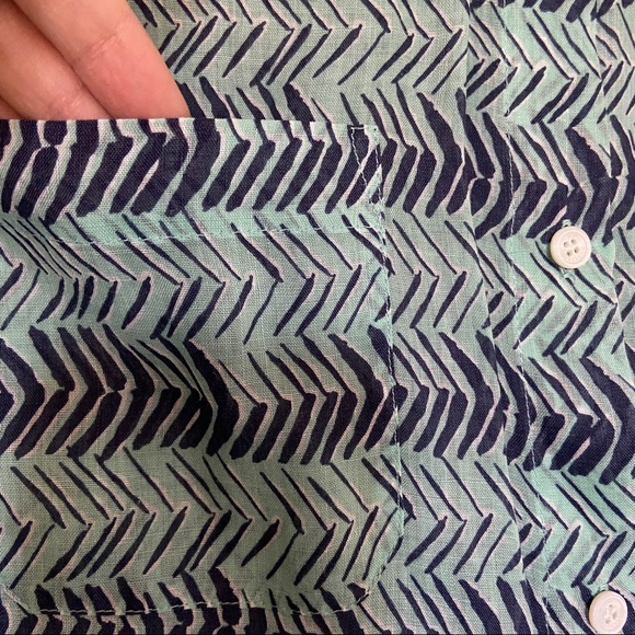 MaxMara Weekend Gauzy Resort Button-Down Shirt in Aqua and Blue Chevron - Picture 4 of 9